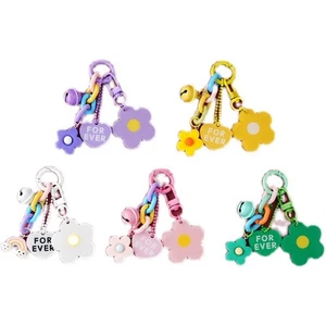 Lovely Acrylic Flower Keychain Attractive and Portable Keychain Design - Picture 1 of 17