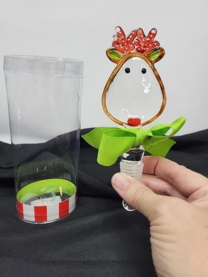 Lindo adorno de botella de ciervo de vidrio MUD PIE / sellador de vino Foto 1 de 4