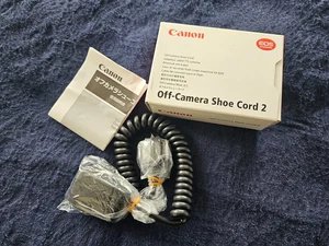 Canon Off-Camera Shoe Cord 2 New and Unused - Picture 1 of 1