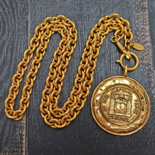 CHANEL Ciondolo Collana Rotondo Vintage Placcato Oro CC Logo CC Cambon #580c Risezionale