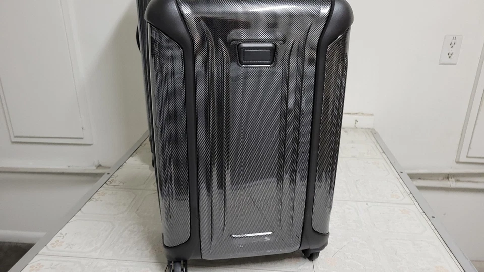 Tumi Vapor 30” Large Trip Packing Hardcase Spinner Luggage Black W/Tag