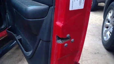 ¡SOLO MONTAJE DE PESTILLO! Puerta delantera de pasajero Chevrolet eléctrico compatible con 98-05 Blazer S Foto 1 de 4