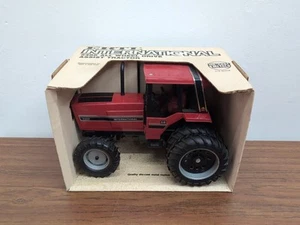 1/16 Ertl International 5488 4wd Tractor With Duals - Picture 1 of 4