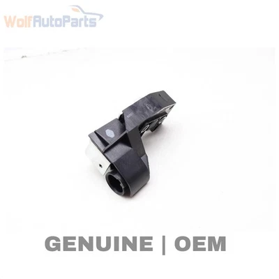 1998-2011 AUDI A6 QUATTRO - REAR LEFT SEAT Backrest LOCK / Latch 4B0885733C - Image 1 of 4