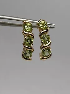 10K Yellow Gold Natural Round Peridot Gemstone J Hoop Stud Earrings NEW - Picture 1 of 12