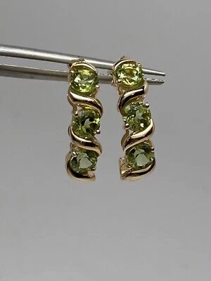10K Yellow Gold Natural Round Peridot Gemstone J Hoop Stud Earrings NEW - Image 1 of 4