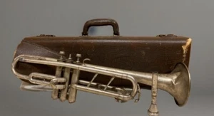 Antique “The Regent Trumpet” Ohio Band Instruments W/Case & Mouthpiece - Damaged - Picture 1 of 20