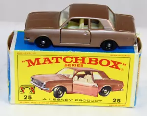Caja de cerillas #25 Ford Cortina Lesney Inglaterra casi como nueva (caja pequeña desgaste) de colección - Imagen 1 de 13