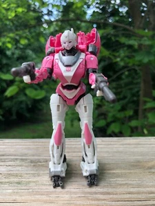 Figura Hasbro SS 85 Transformers Studio Series Arcee completa - Imagen 1 de 3