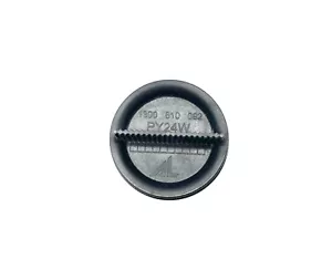 BMW E90 E92 F07 F10 F32 F33 F36 X5 X6 Z4 Turn Signal Lamp Bulb Socket / Cover - Picture 1 of 2