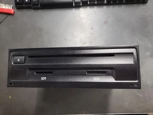 Receptor 20 ATLAS CROSS SPORT (pantalla de 8", montada en guantera), con navegación - Imagen 1 de 13