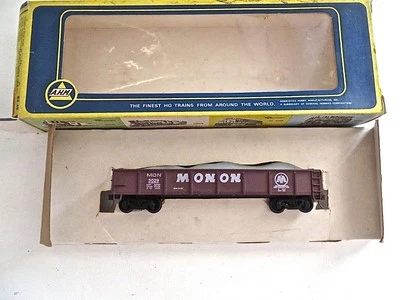 HO AHM Built MONON Upgraded with Automatic Knuckle Couplers Boxed Low Shipping - Image 1 of 4