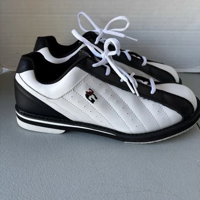 3G Kicks Unisex Bowling Shoes Men's US 9 Women's 11 Black/White SK100 - Image 1 of 4