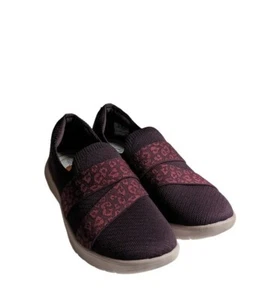 Clarks Adella Stride Burgundy Sporty Cushion Soft Slip-On Sneakers Size 8 NWOB - Picture 1 of 7