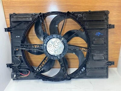 Conjunto de ventilador de radiador con motor sin escobillas para Volkswagen Jetta 2019-2021 Foto 1 de 4
