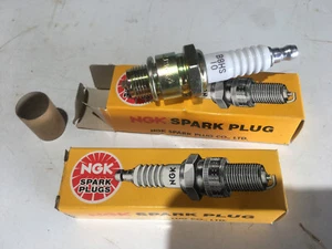 KAWASAKI KE 100 G5 NEW PAIR NGK B8HS-10 SPARK PLUGS - Picture 1 of 3