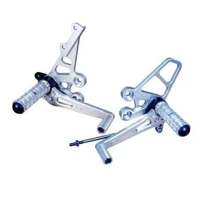 SUZUKI 2005-2006 GSXR 1000 WOODCRAFT RACING REARSETS / FOOTPEGS - COMPLETE KIT - Bild 1 von 6