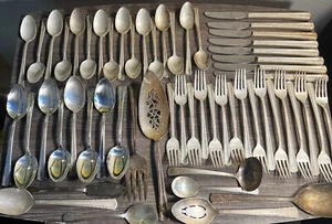 Vintage Holmes & Edwards Inlaid IS 1951 May Queen Pattern Set Of 57 Silver Plate - Picture 1 of 22