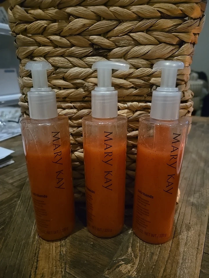 MARY KAY MANOS SATINADAS ~ GRANADA ~ EXFOLIANTE DE KARITÉ BATIDO DE SATÉN ~ ¡LOTE DE 3! Foto 1 de 1