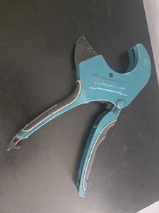 Libration PVC/Pipe Cutter Cuts up to 2 1/2Inch WORKS GREAT - Picture 1 of 15