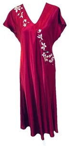 Oscar De La Renta Neiman Marcus Large Long Red Nightgown V-Neck Satin Appliqued - Picture 1 of 7