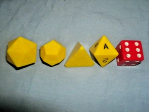 VINTAGE COMPLETE SET OF 1ST GENERATION DICE BY ARMORY (VERY RARE 1979 D&D DICE!) - Picture 1 of 11