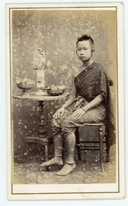 FOTO Fotografie CDV 1860 F. CHIT Bangkok THAILAND SIAM, ein Kind posiert - Bild 1 von 2