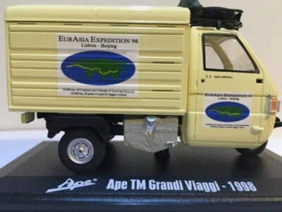 ITALERI 76815 APE TM GRANDI VIAGGI ANNO 1998 GIALLO CHIARO SCALA 1/32 DIE-CAST - Immagine 1 di 4