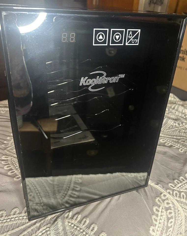 NUEVO SIN caja Koolatron - 6 botellas bodega/enfriador - sobremesa nevera de vino WC06 Foto 1 de 4