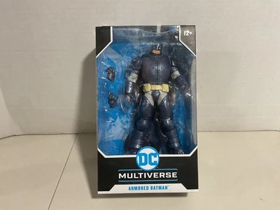 Figura de acción McFarlane Toys DC Multiverse azul blindado Batman 22 piezas móviles Foto 1 de 4