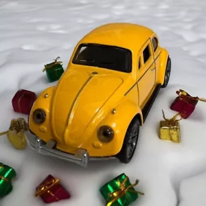 Die-cast Vintage Classic Car pull back functions, door open 1:32 - Picture 1 of 7