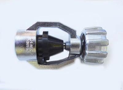 SWEDISH POSEIDON DIN TO YOKE ADAPTOR, 200 BAR,  3000 PSI - NEW OLD STOCK - Image 1 of 2