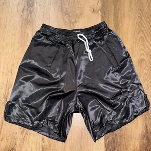 NOS Vintage Shorts Herren schwarz sportlich YALE Glanz Nylon Wetlook glänzend 80er Small - Bild 1 von 9