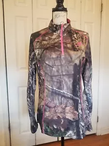 Mossy Oak Quarter Zip Pullover Women's Medium Green Camo Pink Trim L/W EUC - Picture 1 of 11