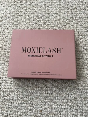 MoxieLash Essentials Kit Volume 2  Magnetic Eyelash & Eyeliner Kit  New  - Image 1 of 4