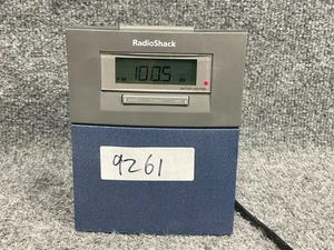 Radio Shack 12-1632 📻 AM/FM PLL Clock Table Radio – Digital Tuning – Vintage - Picture 1 of 13