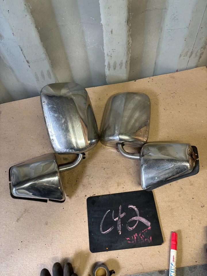 73 1983 1987 86 Chevrolet GMC K5 K10 C10 K30 C30 ESPEJOS RETROVISORES USADOS ÁSPEROS Foto 1 de 4