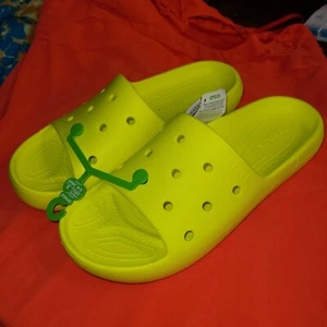 NWT Crocs Classic Slide Sandals M10/W12 Yellow Rubber Open Toe Outdoor Slip On - Picture 1 of 5