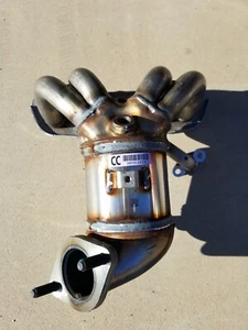 NEW, OEM, 21-23 Hyundai Elantra 2.0l Exhaust Manifold w/ Catalytic Converter - Picture 1 of 6