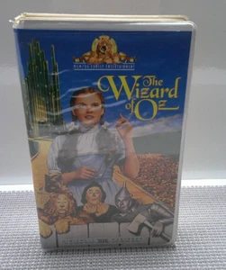The Wizard of Oz (VHS, 1996) MGM Clamshell Case VHS - Picture 1 of 11
