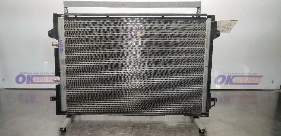 13 MERCEDES BENZ CLS63 AMG C218 5.5L INTERCOOLER RADIATOR 1975000103 Foto 1 de 4