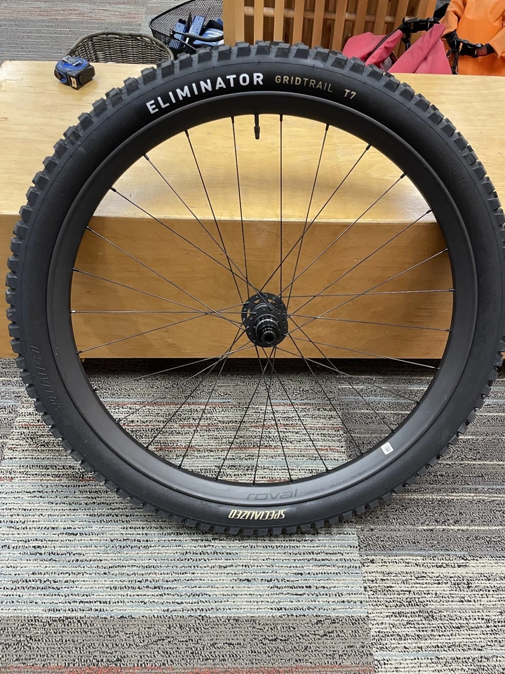 Specialized Карбоновое Колесо Roval Traverse 27.5 DT 350, Драйвер XD, Шина-элиминатор - Изображение 1 из 4