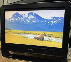 Sony Bravia TV KDL-19M4000 19" LCD HDTV HDMI Gaming TV White - No Remote - Picture 1 of 11
