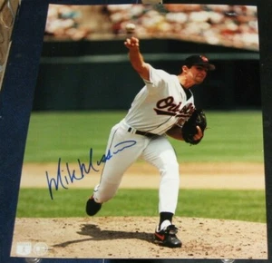 Mike Mussina Baltimore Orioles SIGNED AUTOGRAPHED Photo File 8x10 COA Baseball - Picture 1 of 1