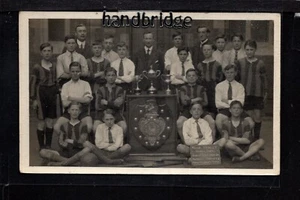 Brierley Hill, Moor Street School Sports Group & Trophies near Dudley - R.P. p/c - Imagen 1 de 2