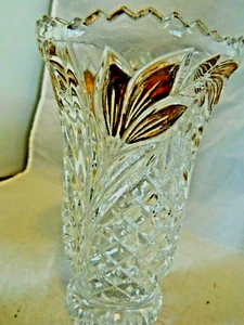 ANNA HUTTE, BLEKRISTALL BLEIKRISTALL VASE GERMANY 6 1/4" HOCH, BLÄTTERGOLD - Bild 1 von 9