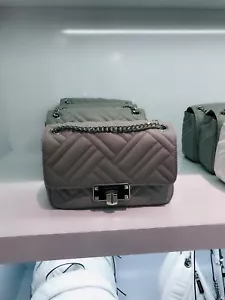 Michael Kors Peyton MD Shoulder Flap Vegan Kunstleder Pearl Grey Neu mit Etikett - Bild 1 von 3