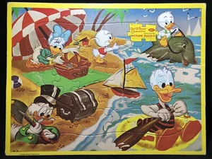 Rompecabezas de Bandeja del Pato Donald de Colección MARGARITA Huey DEWIE Louie SCROOGE McDUCK Playa - Imagen 1 de 3