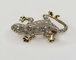 LIZARD OR GEICO ANIMAL WITH SPARKLING CRYSTALS BODY BROOCH PIN ON GOLD TONE BACK - Picture 1 of 6