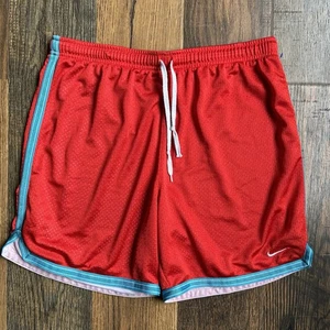 Pantaloncini da basket Nike in rete rosso blu bordo medio foderato stile vintage - Foto 1 di 6